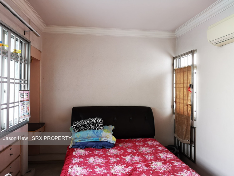 Rivervale Crescent thumbnail photo